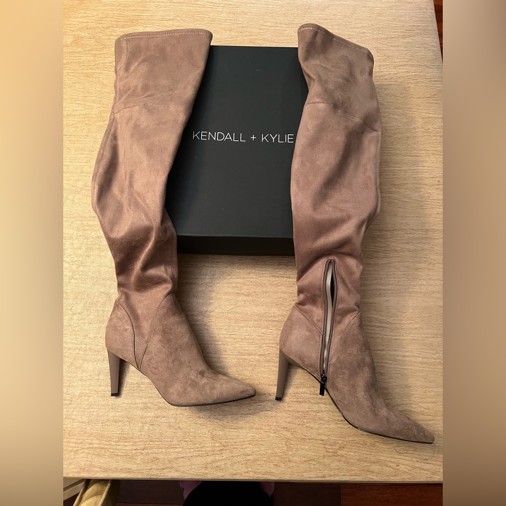 Kendall & Kyle Over the knee beige boots